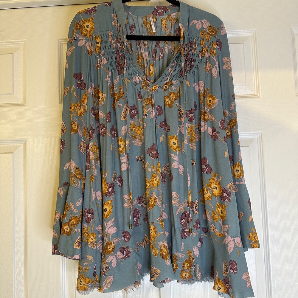 Free People Floral Butterfly Boho Top | V-Neck Tie Front Frayed Hem | Size S